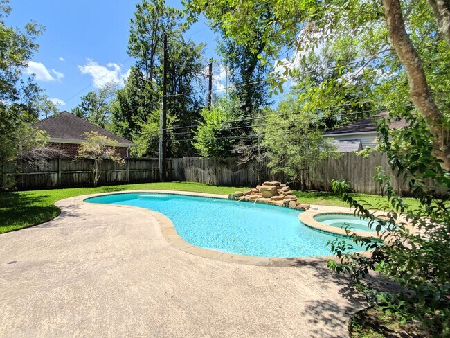 Building Photo - 139 Haversham Dr