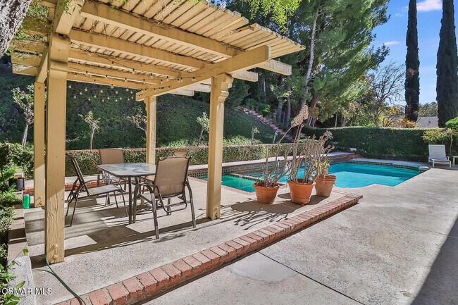 Building Photo - 2367 Silver Spring Dr