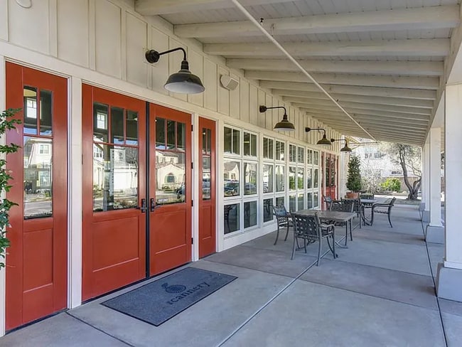 Building Photo - Premier 2/2 Condo in The Cannery