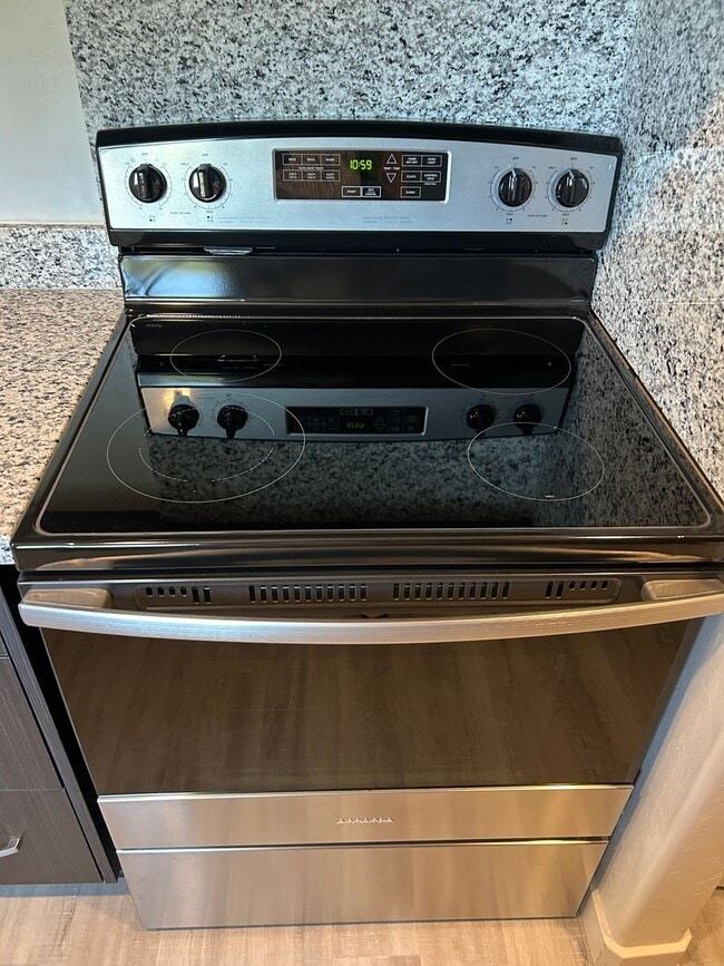 Building Photo - 1 bed 1 bath unit - ADU
