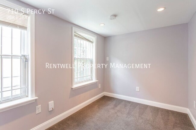 Building Photo - 710 S Percy St