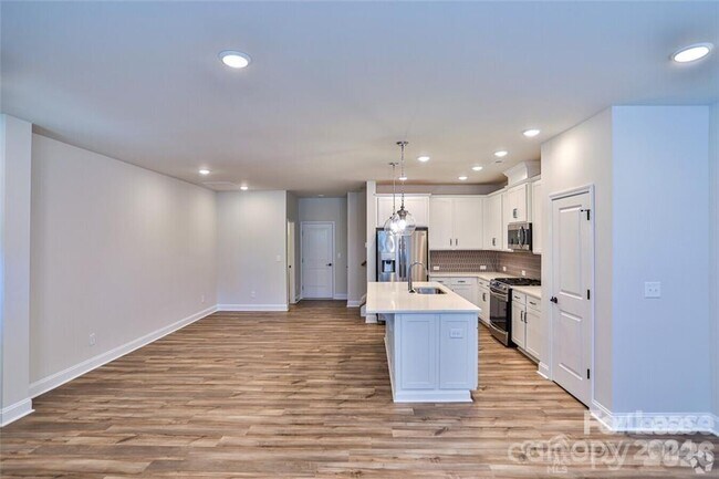 Building Photo - 13106 Settlers Trail Ct