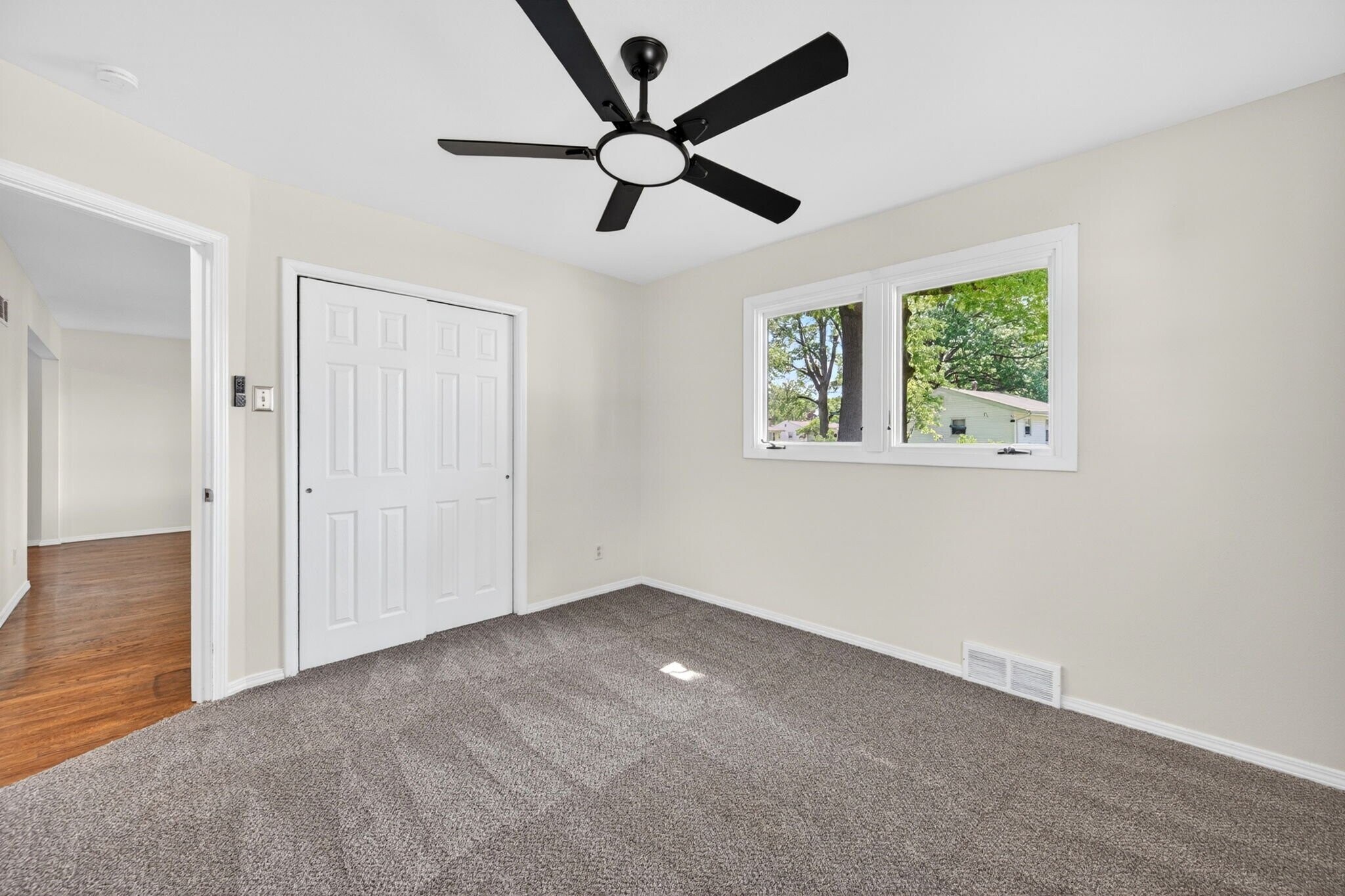 Building Photo - 3945 Crosby Dr