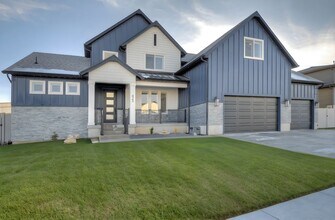 Building Photo - Luxury Smart Home with Lake & Mountain Views in Saratoga Springs!!!