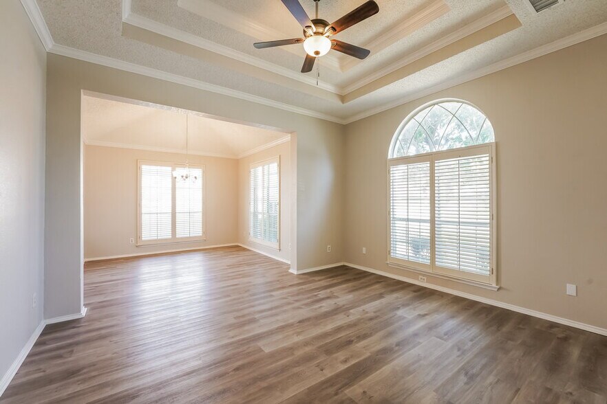 Building Photo - 440 Saddle Head Dr