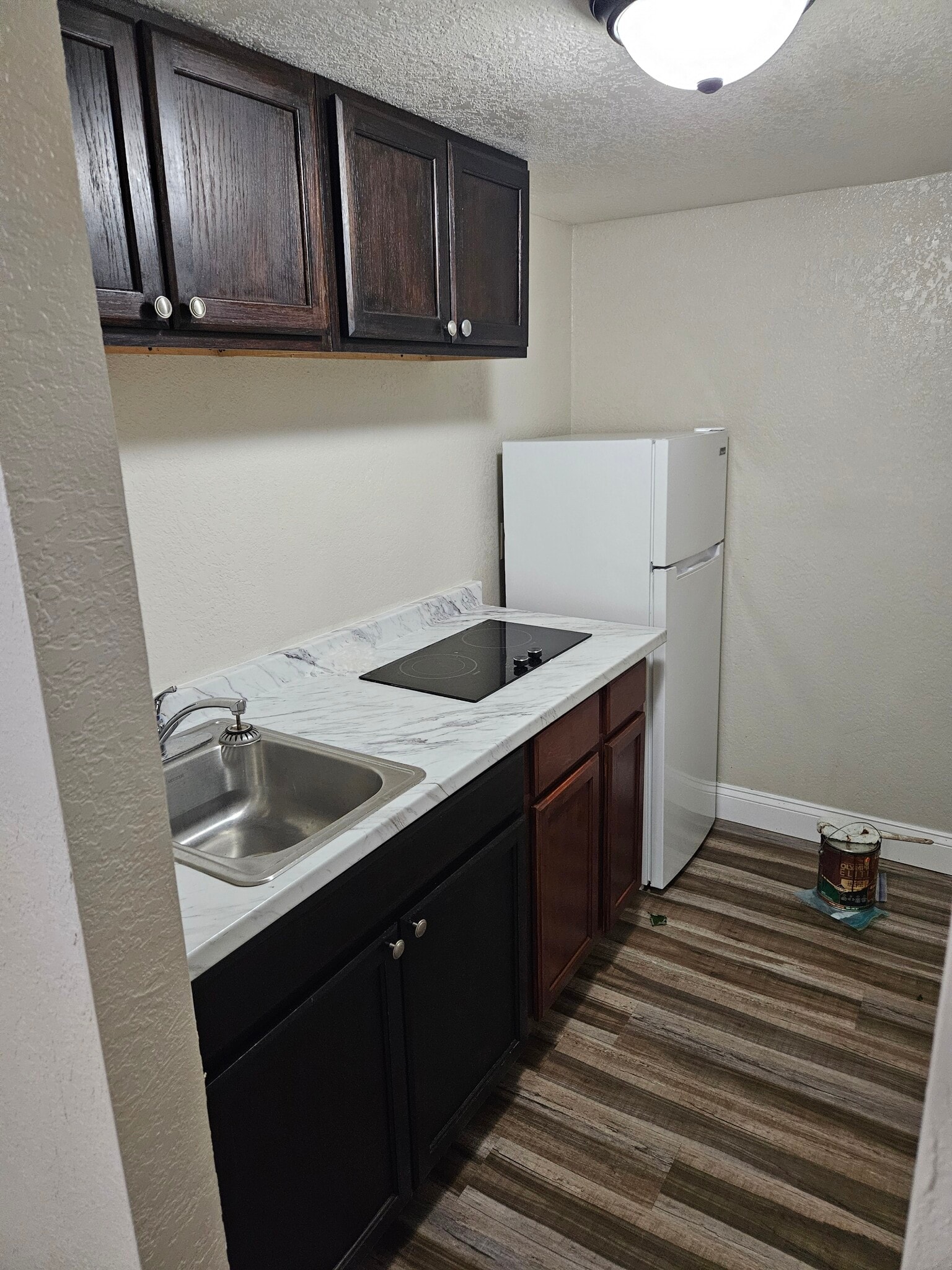 Kitchen - 209 Mobile Pl