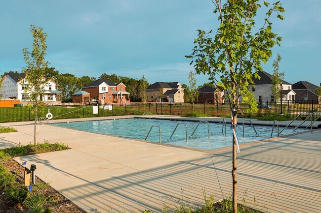 Building Photo - 5032 Ozment Dr