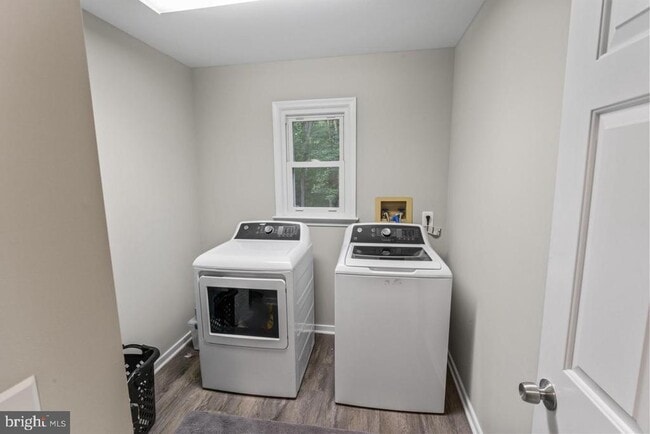 Building Photo - 2320 Harpoon Dr