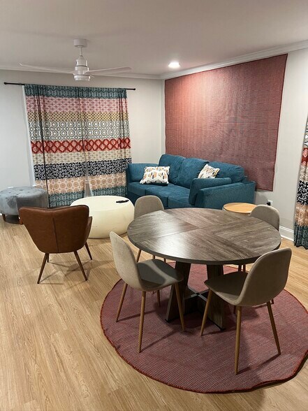 Living & Dining (shared) - 2006 Linda Jones Ave