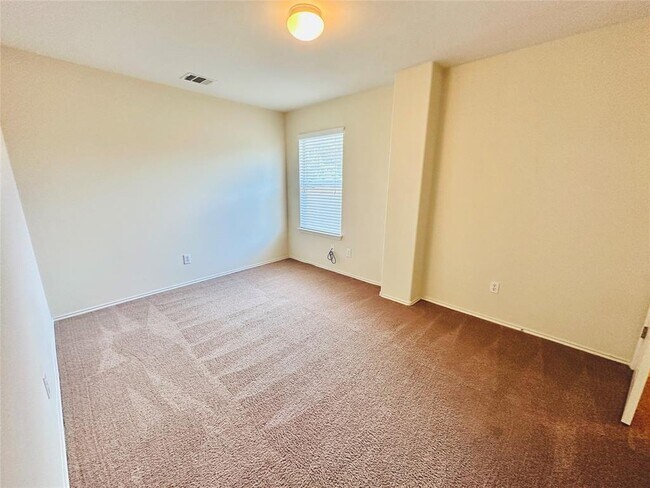 Building Photo - 2205 Boyds Way
