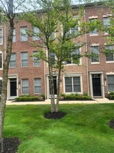 Building Photo - 537 Graten St