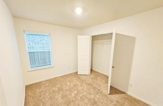 Building Photo - 340 Barrel Cactus Dr