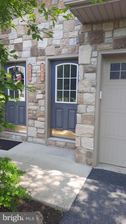 Building Photo - 325 Antilles Court