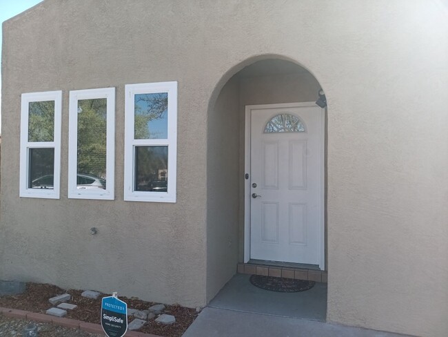 Primary Photo - Gorgeous 3-Bedroom 2-Bathroom Home Located...