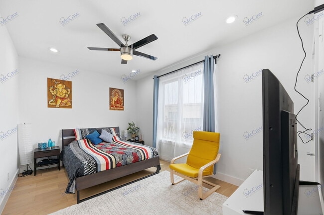 Building Photo - 2620 Valley View Ln