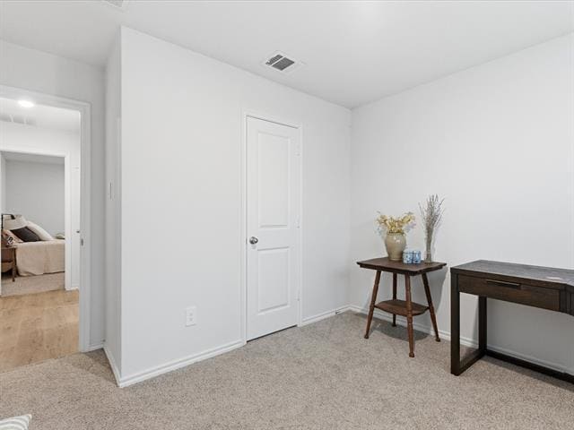 Building Photo - 11120 E Chase Ln