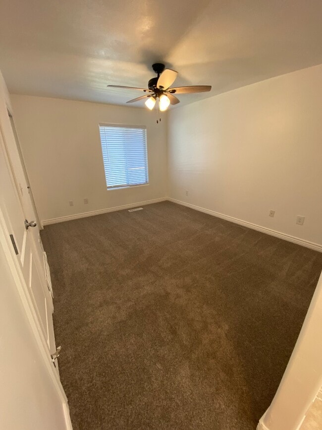 Building Photo - 13123 Pioneer Park Dr