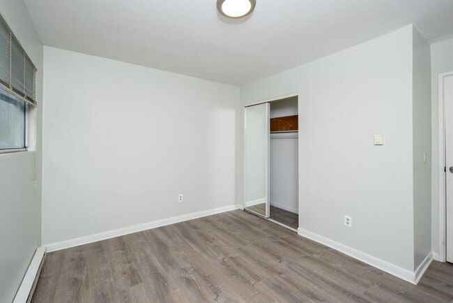 Building Photo - 69 Ives Ct