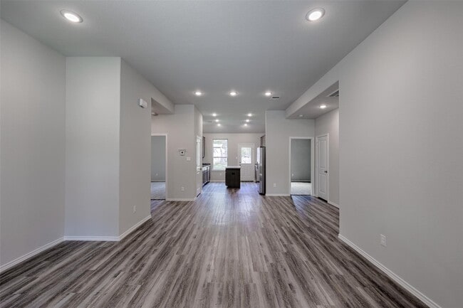 Building Photo - 16494 Piper Ln