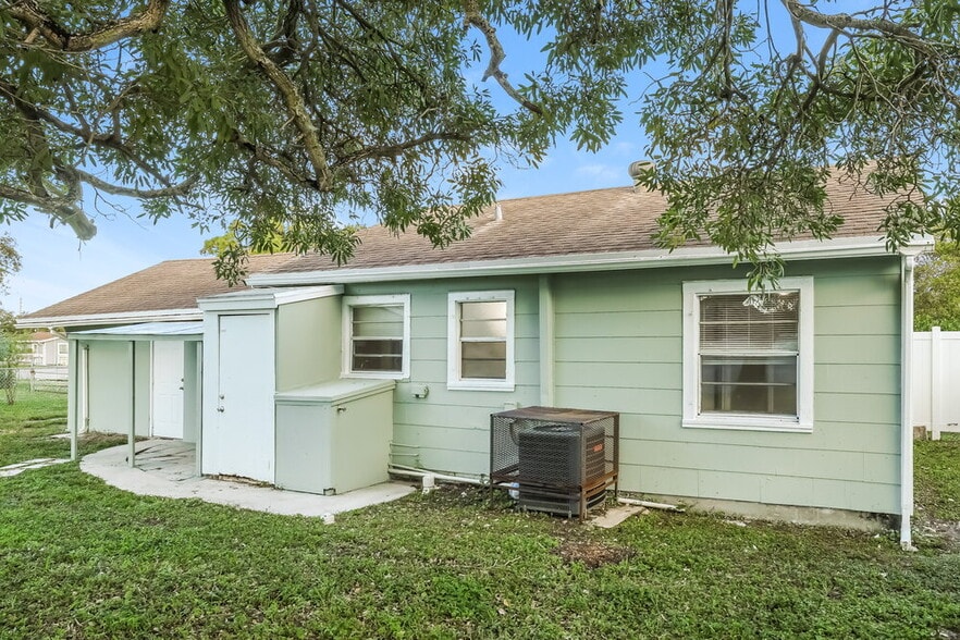 Building Photo - 4408 Vicliff Rd