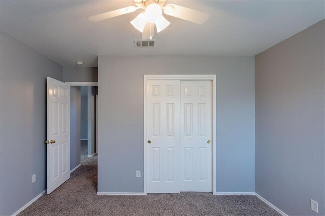 Building Photo - 1415 Fort LLoyd Pl