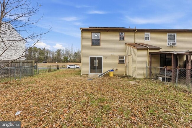 Building Photo - 548 Loch Lomond Dr