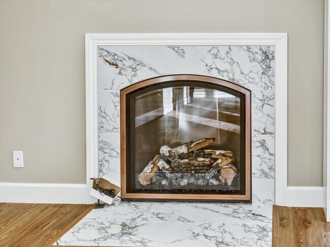 Building Photo - 1101 Rock Creek Way