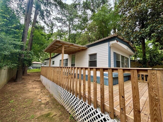 Building Photo - 13405 Commander Cir