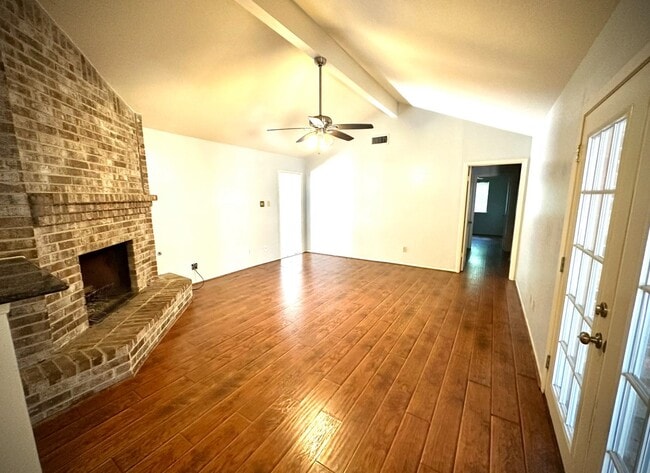 Building Photo - 18 Brookflower Rd