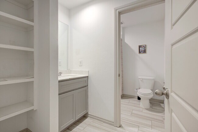 Building Photo - 14701 Travertine Fls Ln