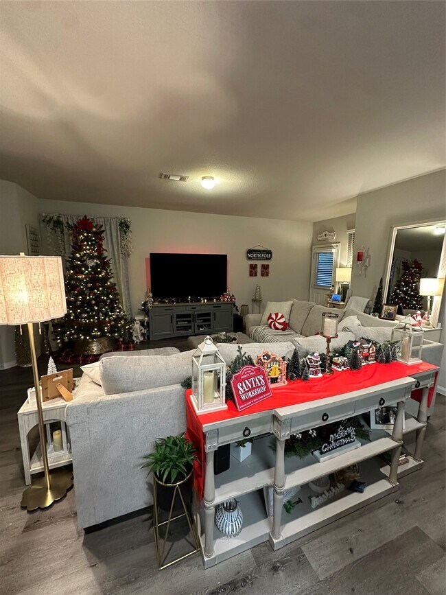 Building Photo - 25396 Grotto Falls Ln