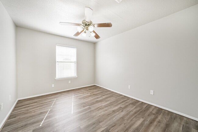 Building Photo - 4915 Winding View Ln