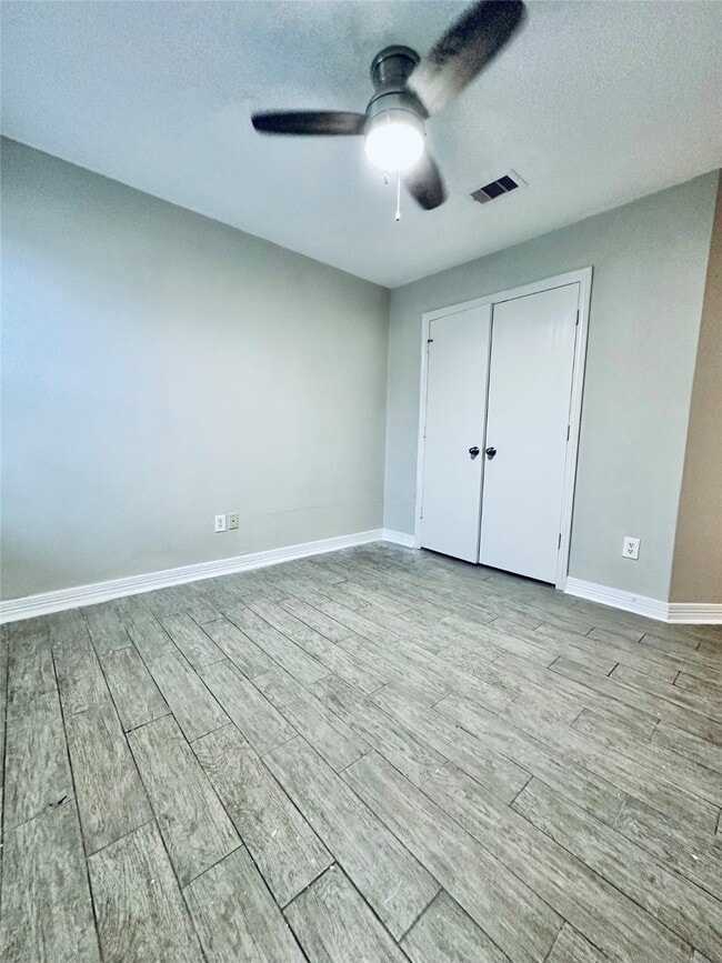 Building Photo - 21604 Horseshoe Dr
