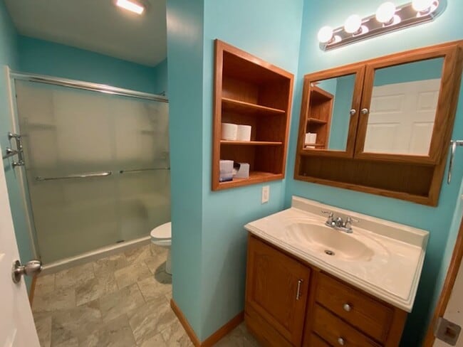 Building Photo - Single-Level Living! 3BR Ranch by Portage ...