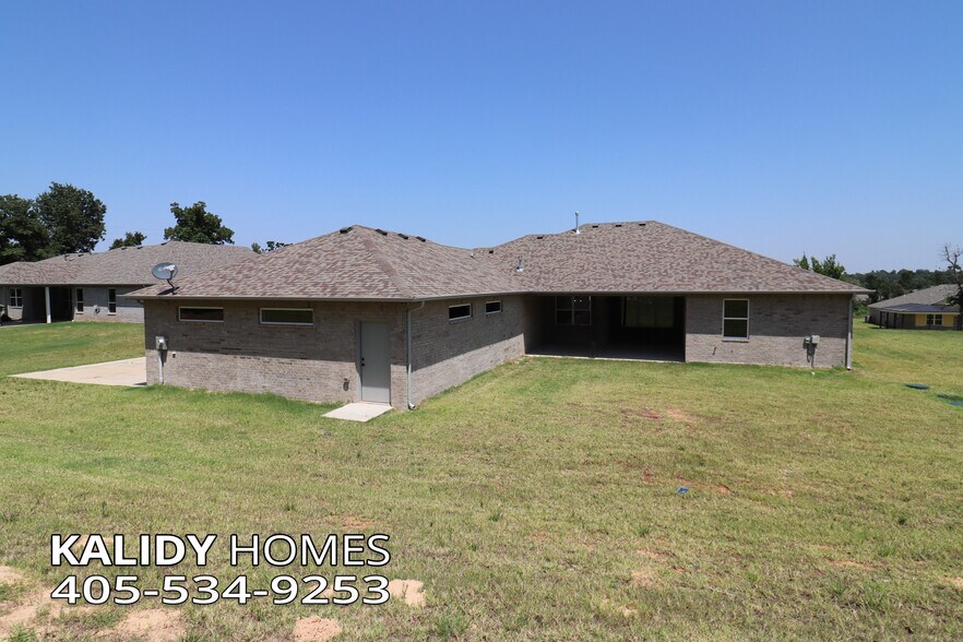 Building Photo - 1755 Kalidy Dr
