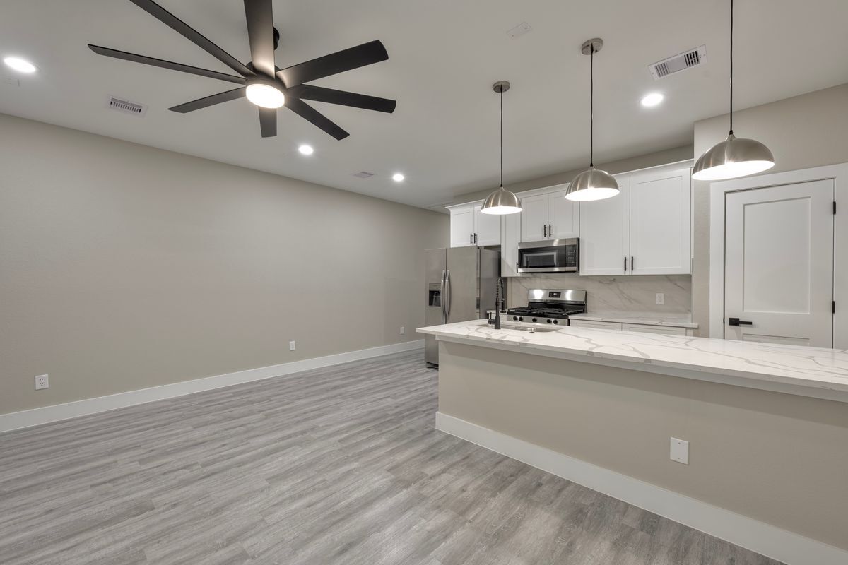 Building Photo - 7811 Sandra St