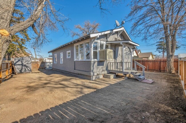 Building Photo - 1637 C St