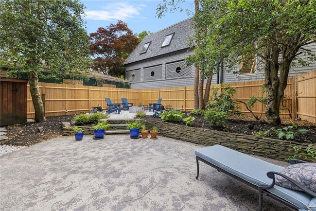 Building Photo - 5 Tews Ct