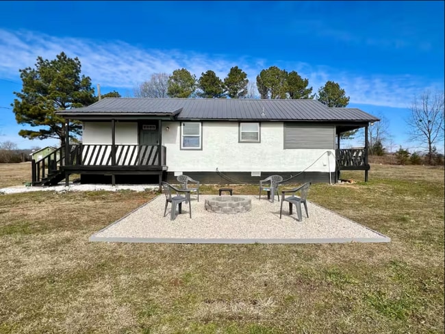 Building Photo - 556 Brady Mountain Rd