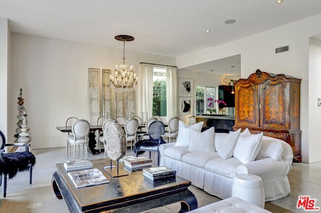 Building Photo - 2425 Clement Ave