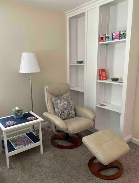 Building Photo - 213 S 7th St