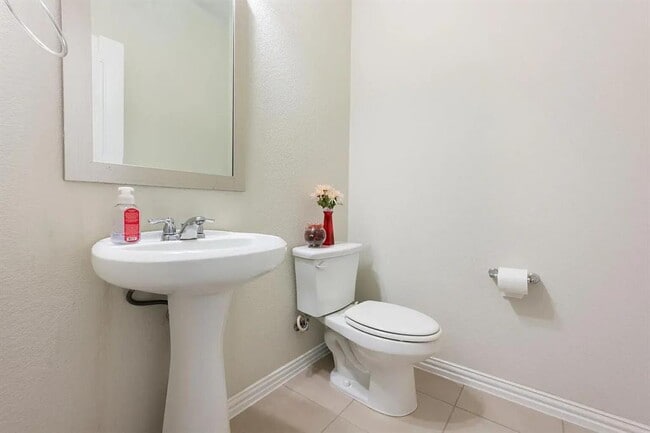 Building Photo - 3728 Mineral Dr