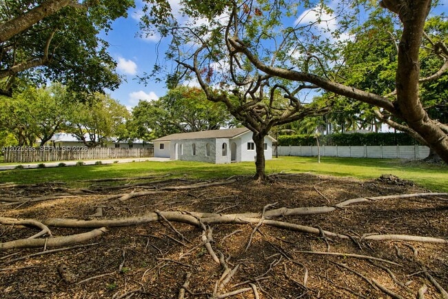 Building Photo - 9421 SW 150th St