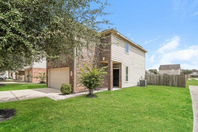 Building Photo - 5814 Northern Oak St