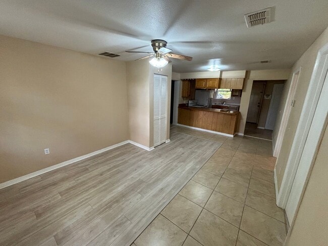 Building Photo - 3 Bedroom/ 2 Bath home in Micanopy