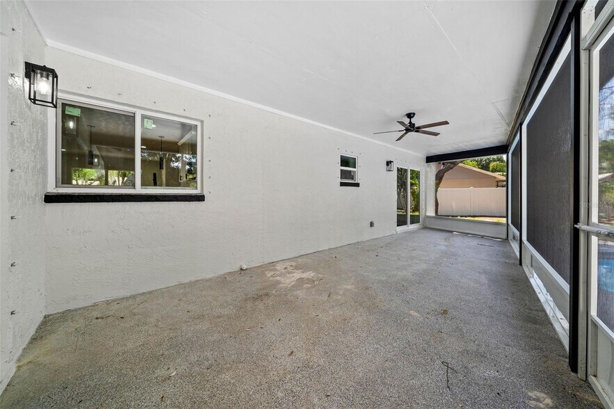 Building Photo - 12335 Yellow Rose Cir