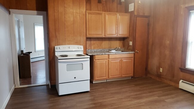 Building Photo - 342 Child St