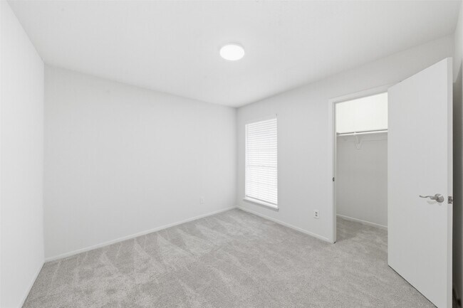 Building Photo - 16615 Dounreay Dr