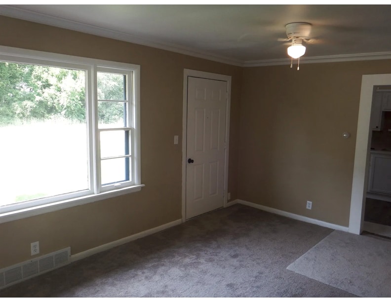 Living room 2 - 1903 N Central Ave