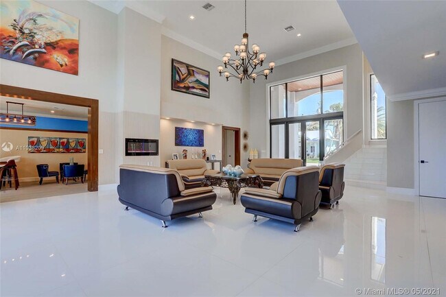 Building Photo - 750 Marine Dr